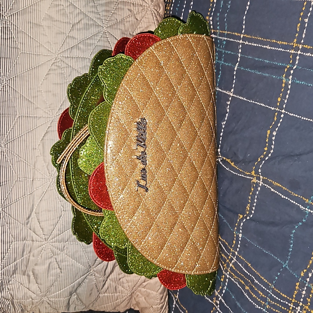 NEW ! Lux de Ville taco purse with removable, adjustable shoulder strap.